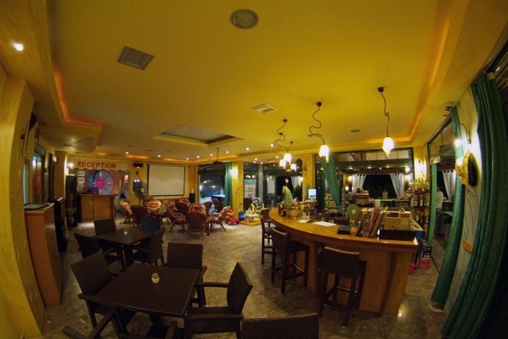 Olive Grove Hotel