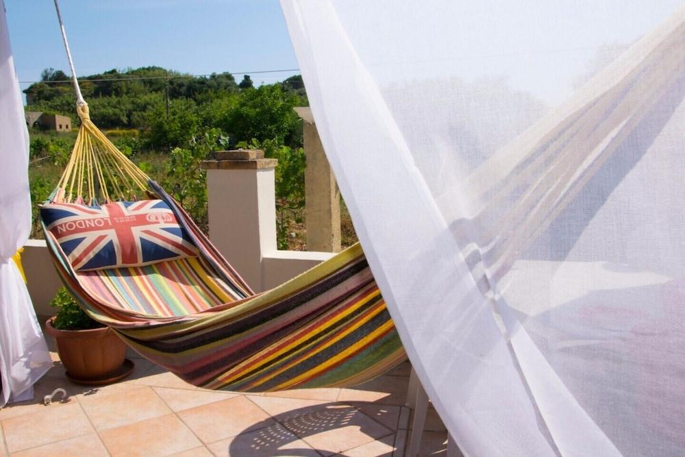 Hotel Olive Grove 2*
